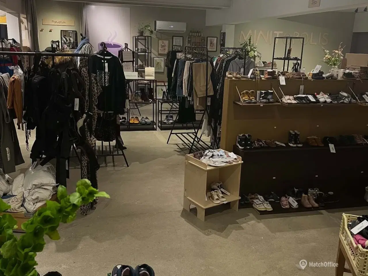 Billede 34 - Regulært flot butikslokale. Butik. Showroom. Kontor. Lager. Værksted og lign