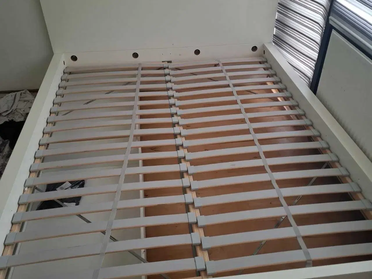 Billede 1 - Ikea seng sælges 