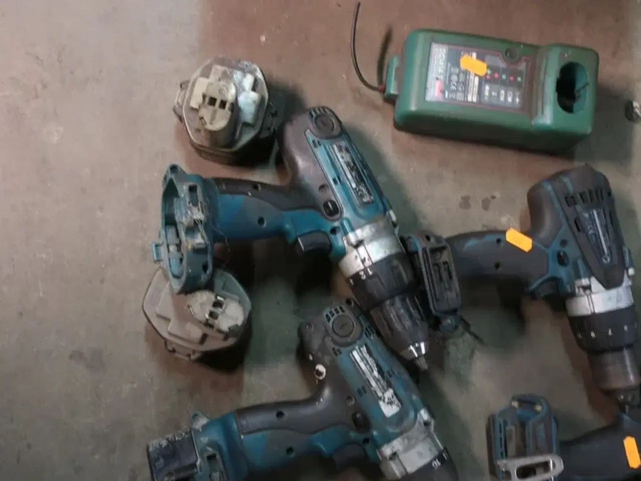 Billede 4 - 4 stk. akku håndværktøj MAKITA med batterier og lader
