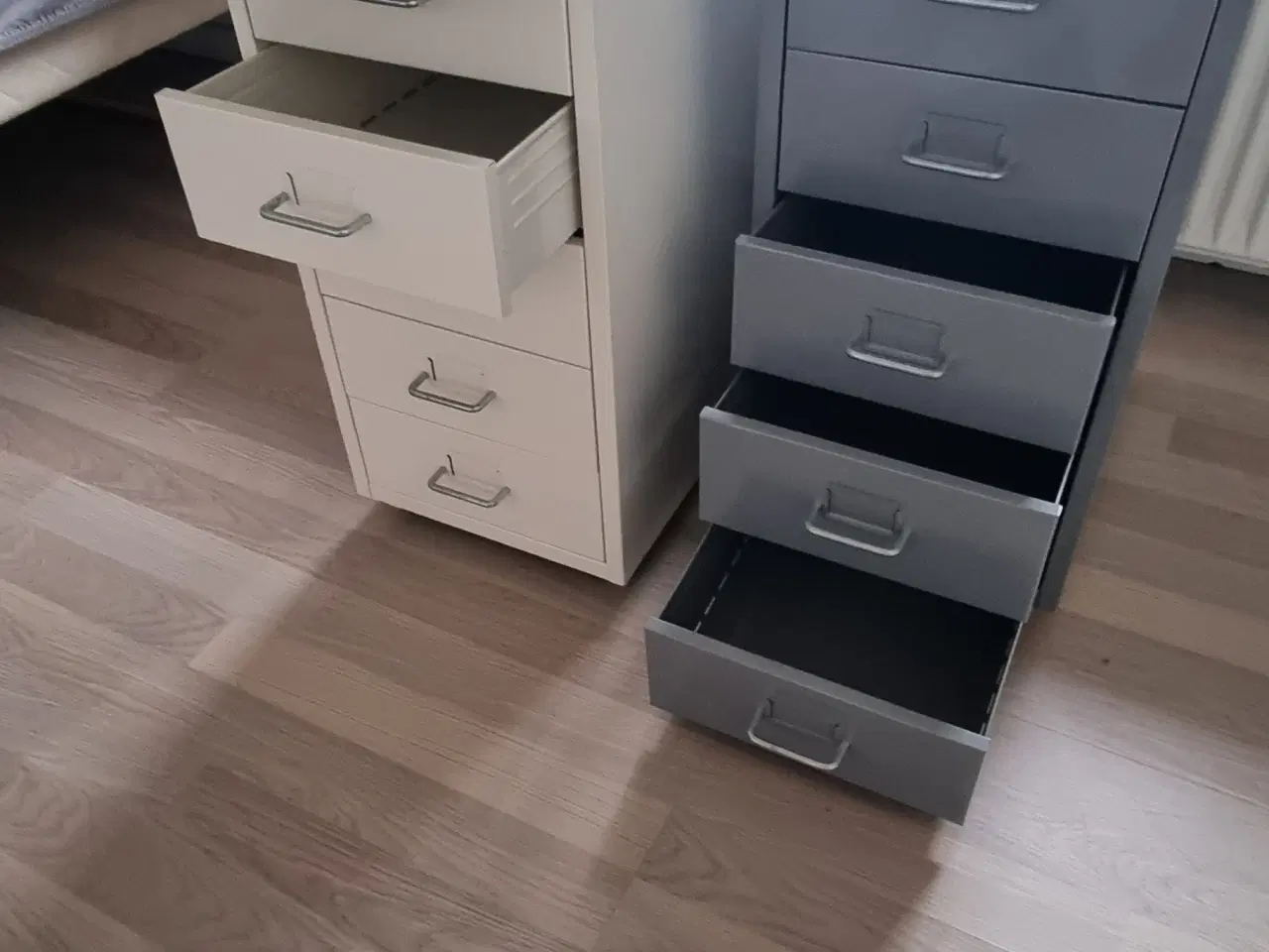 Billede 2 - Opbevarings skuffe i metal, hvid