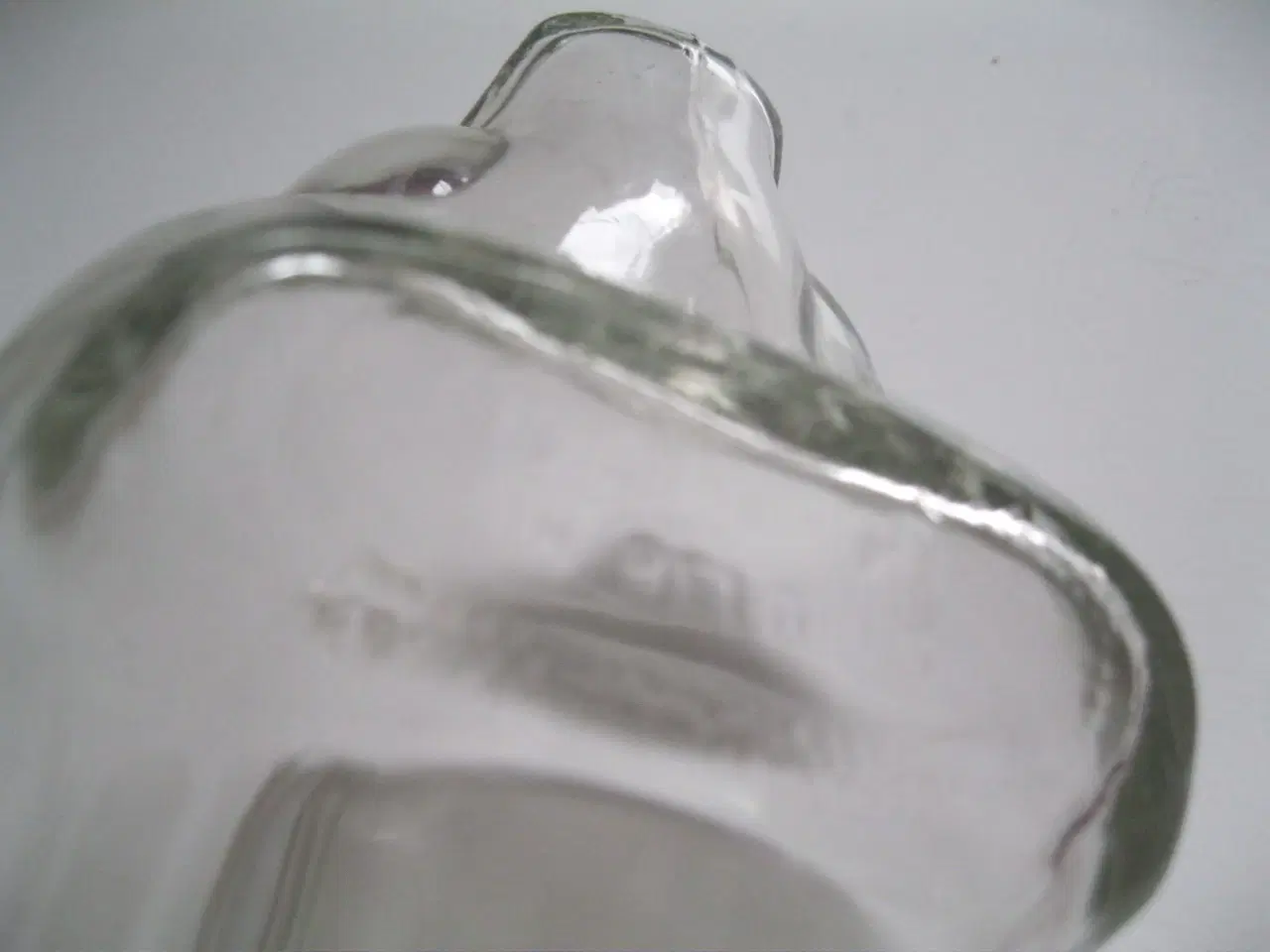 Billede 4 - Glasgris sparebøsse presset glas
