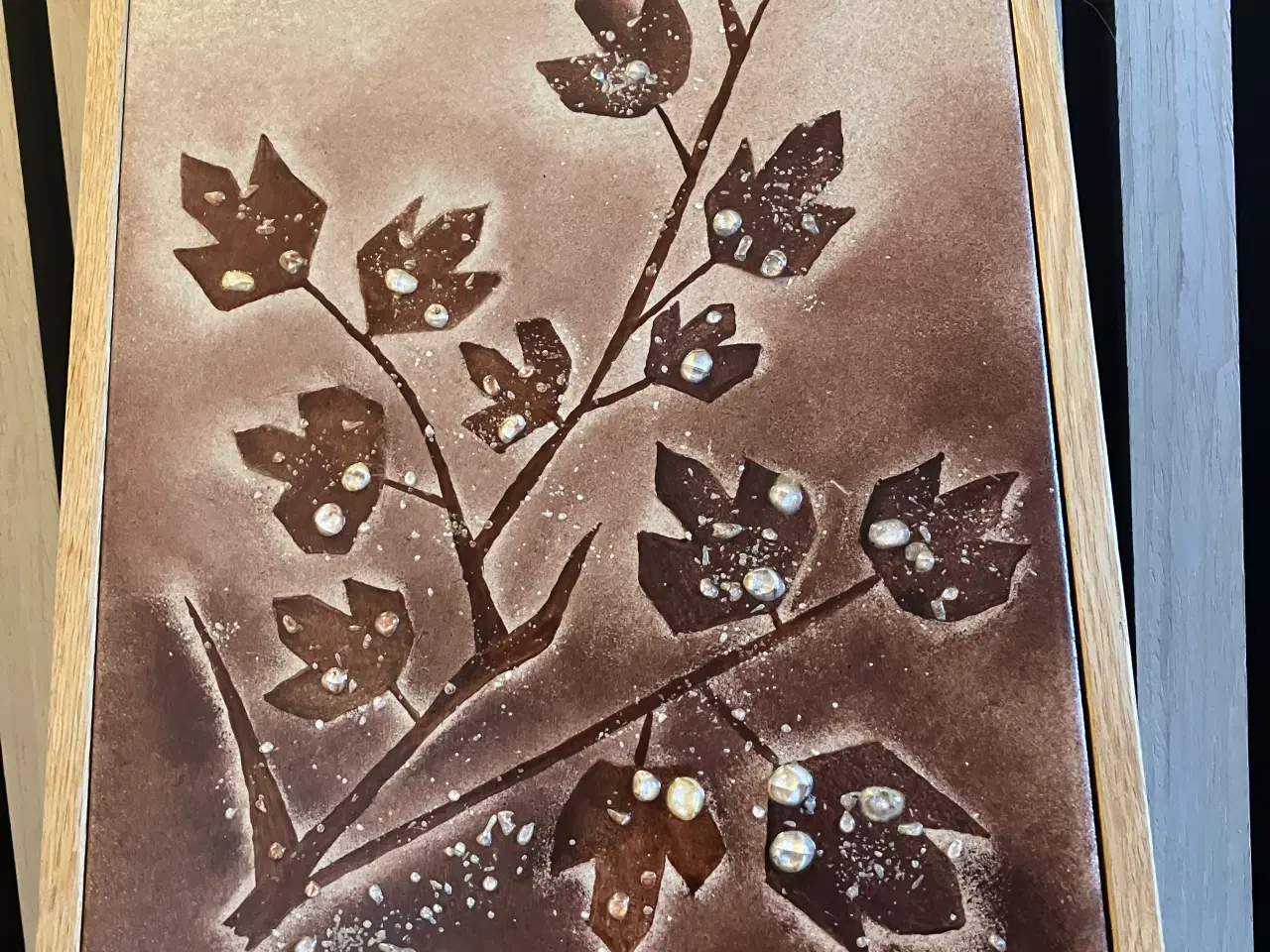 Billede 2 - Rigtig flot vægrelief med blad motiv.