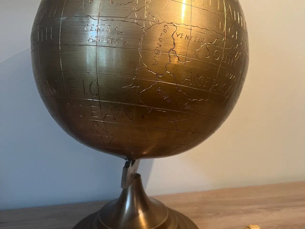 Billede 4 - Stor smuk tung messing globus fra 50’erne 