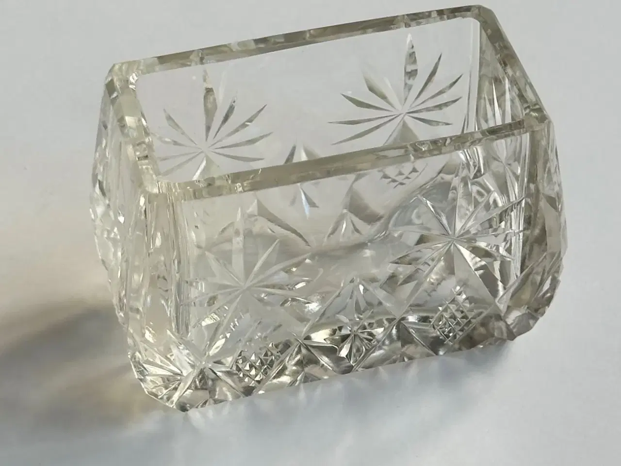 Billede 4 - Lille bæger, slebet glas