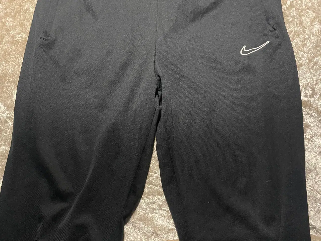 Billede 19 - Nike træningstøj 2 sæt, nyt. Alt er str M. Byd👍