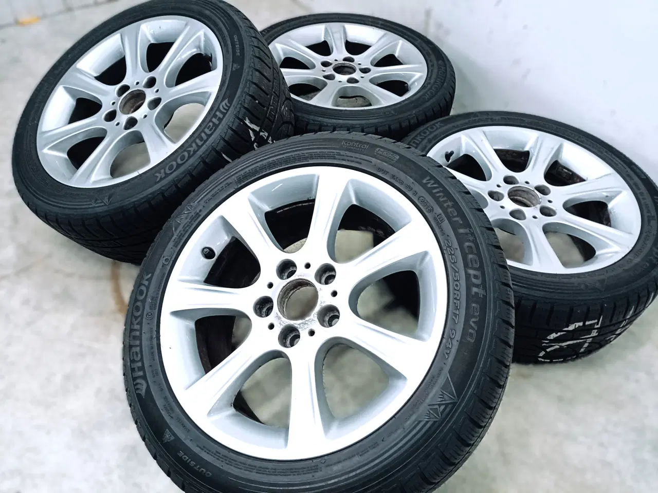 Billede 2 - 5x120 17" ET37 nav 72,6ø BMW vintersæt