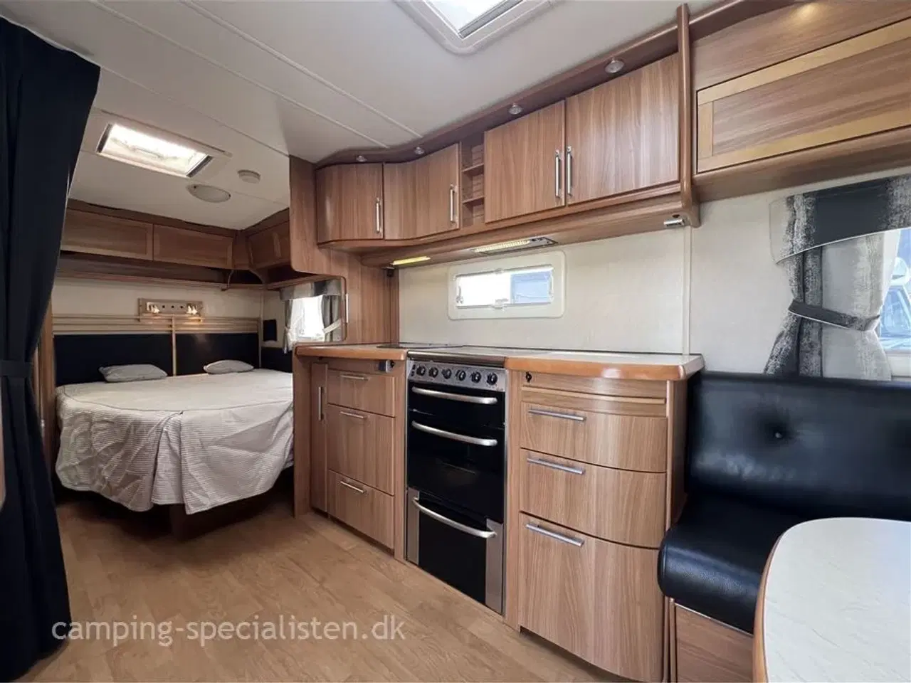 Billede 7 - 2010 - Kabe Royal 560 XL KS   Pæn og velholdt Kabe Royal 560 XL KS fra 2010 - Kan nu opleves hos Camping-Specialisten i Silkeborg