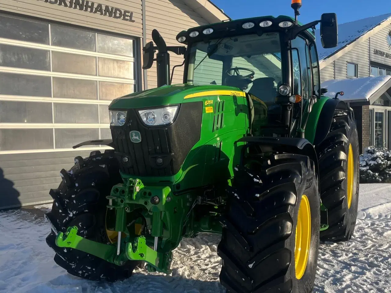 Billede 10 - John Deere 6215R Med frontlift