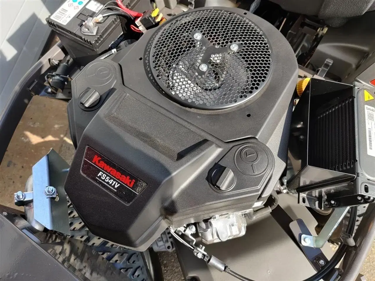 Billede 8 - Husqvarna R418TsX AWD Inklusiv 112cm klippebord