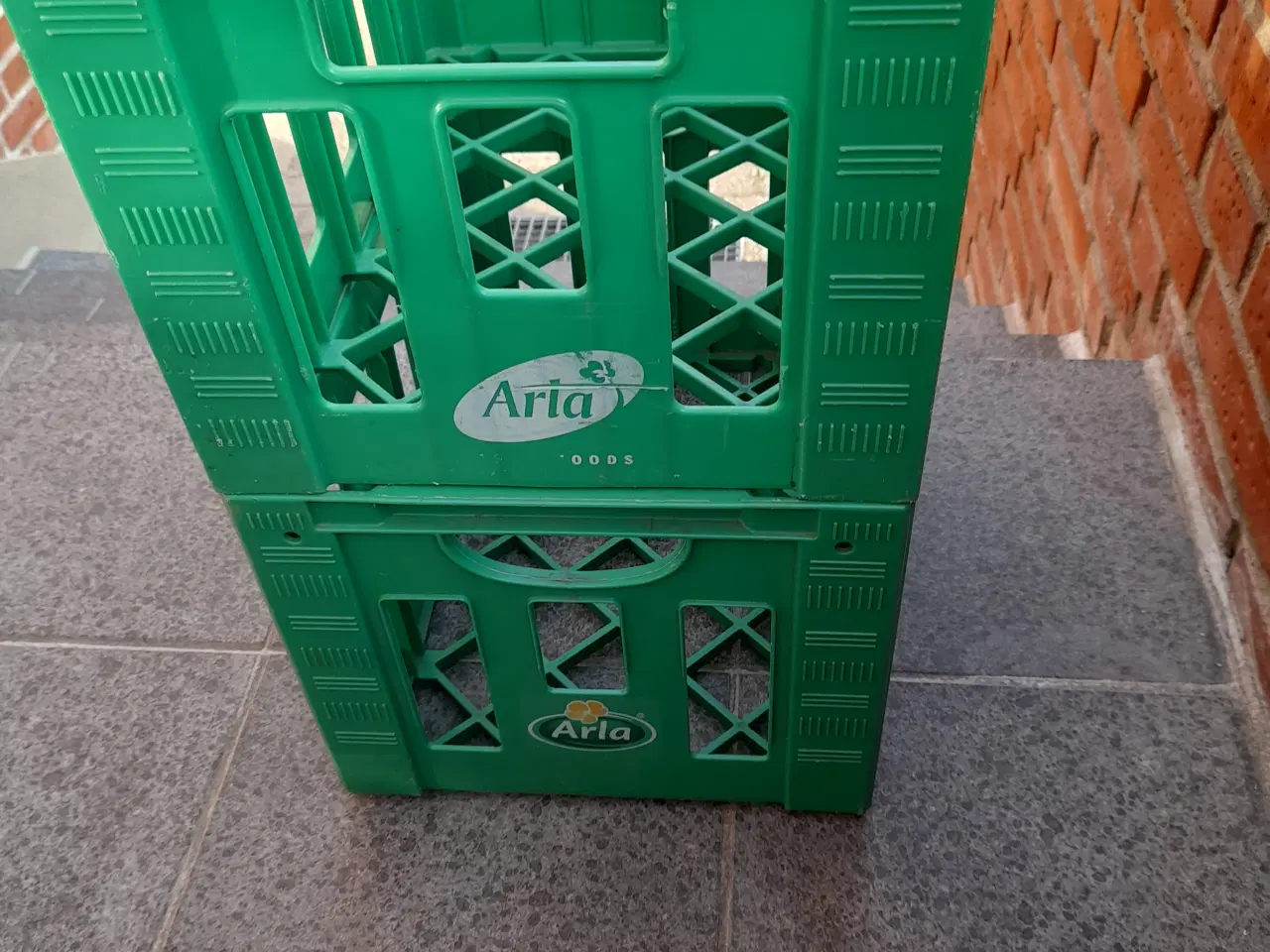 Billede 1 - Grøn Arla mælke kasser