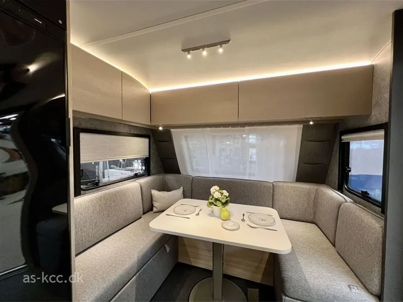 Billede 13 - 2025 - Adria Altea 502 UL Kampagne   Adria Altea 502 UL årg. 2025 5 Sovepladser, 4 Siddepladser 60 Selection jubilæumsmodel  med meget udstyr.