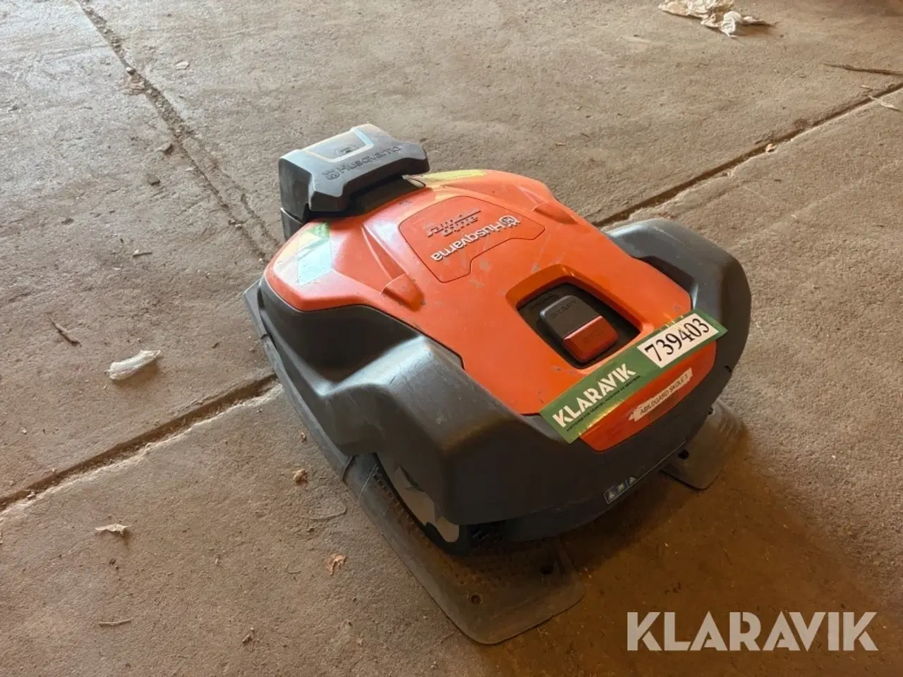 Billede 3 - Robot plæneklipper Husqvarna 550 med ladestation