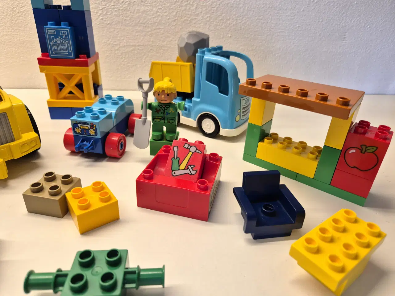 Billede 4 - Duplo Byggeplads, Frontlæsser, Lastbil med vippela