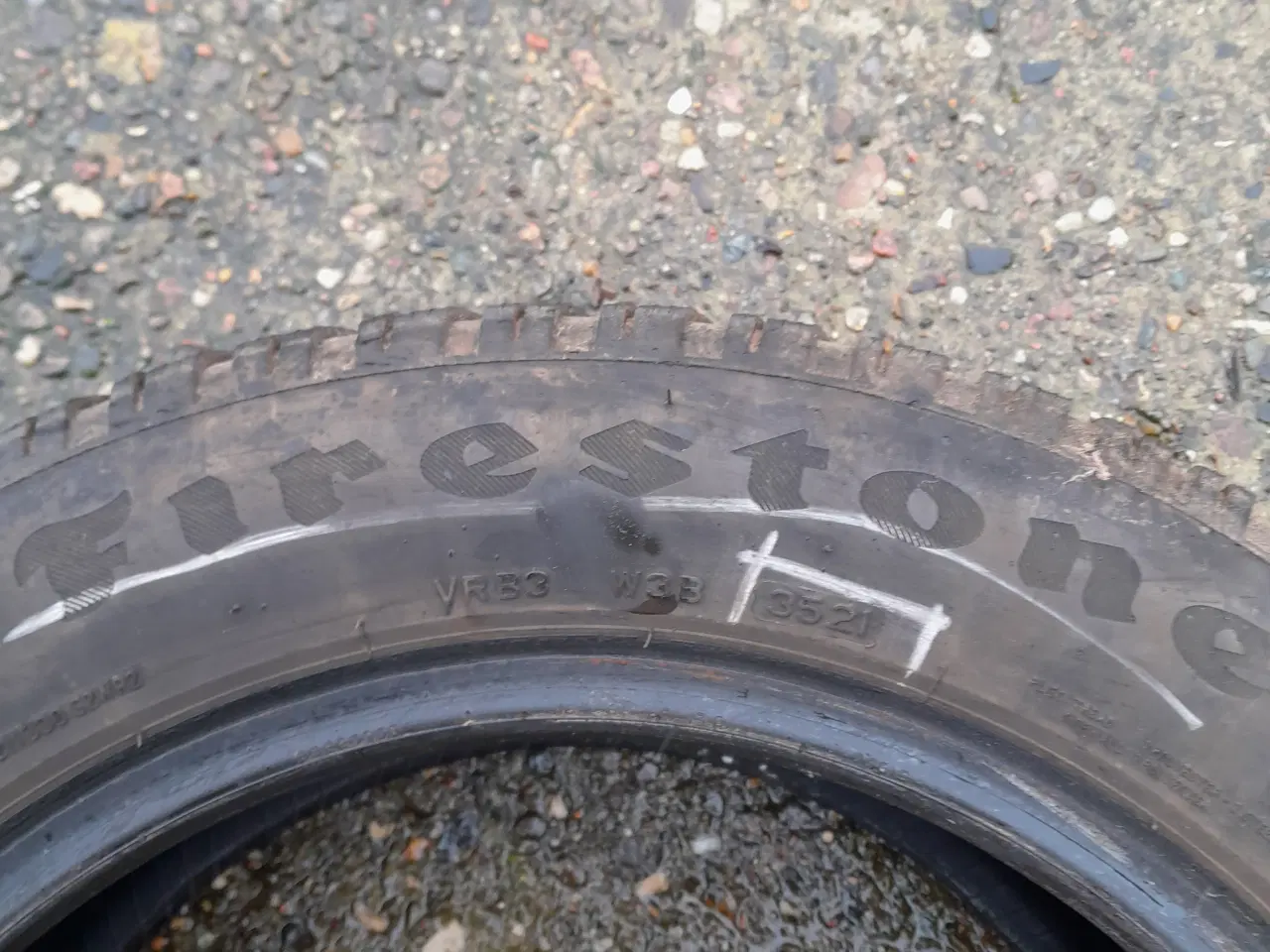 Billede 4 - Firestone Winter 215/55 R 16 93 H dæk ca 5 mm