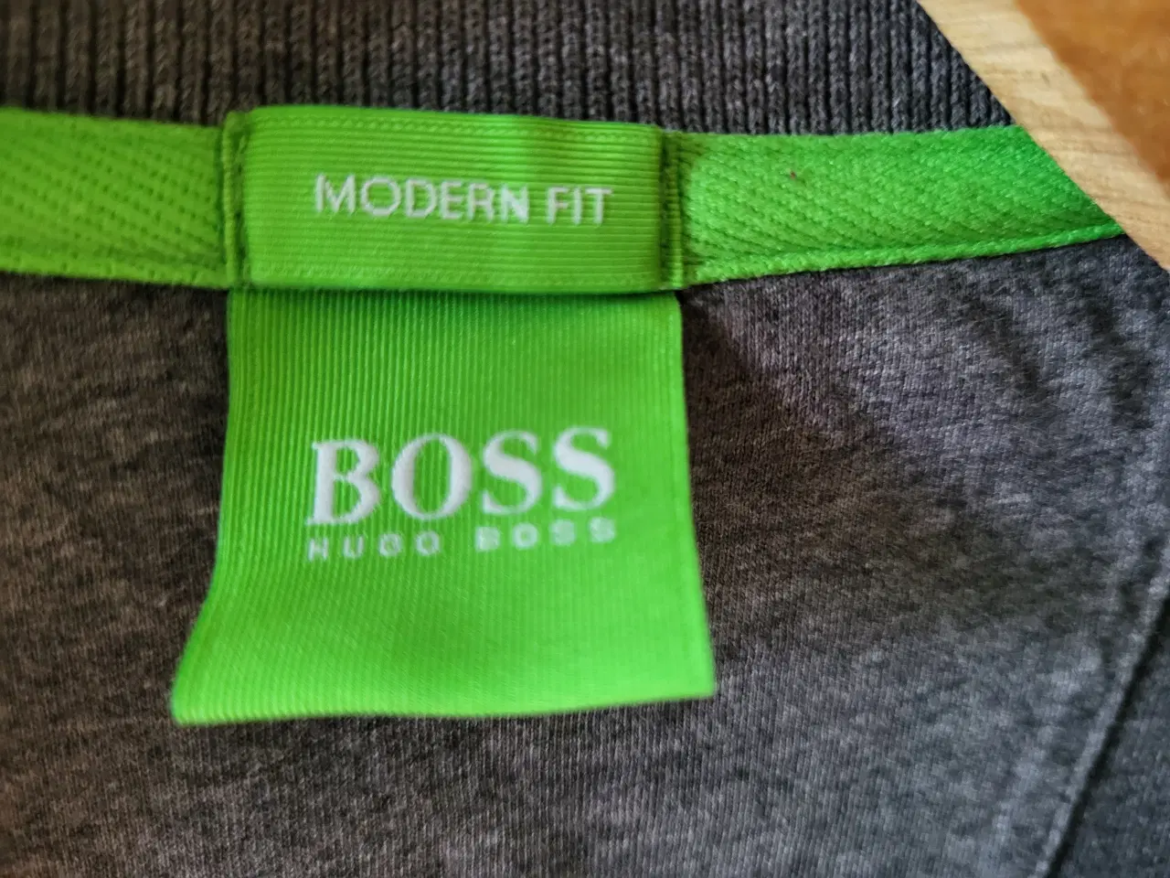 Billede 2 - Hugo Boss bluse.
