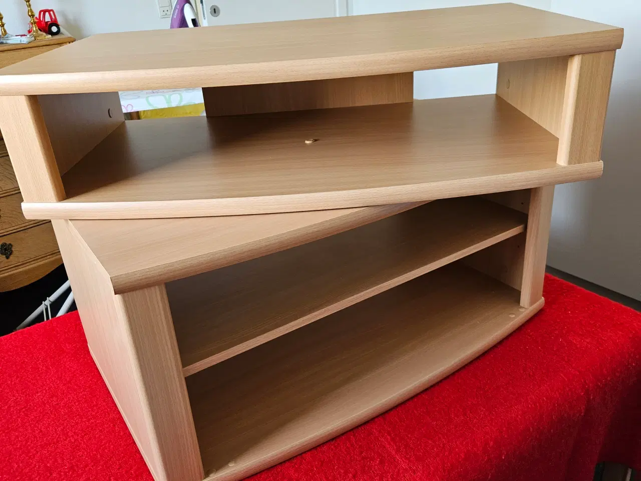 Billede 2 - Tvbord i bøgefiner 