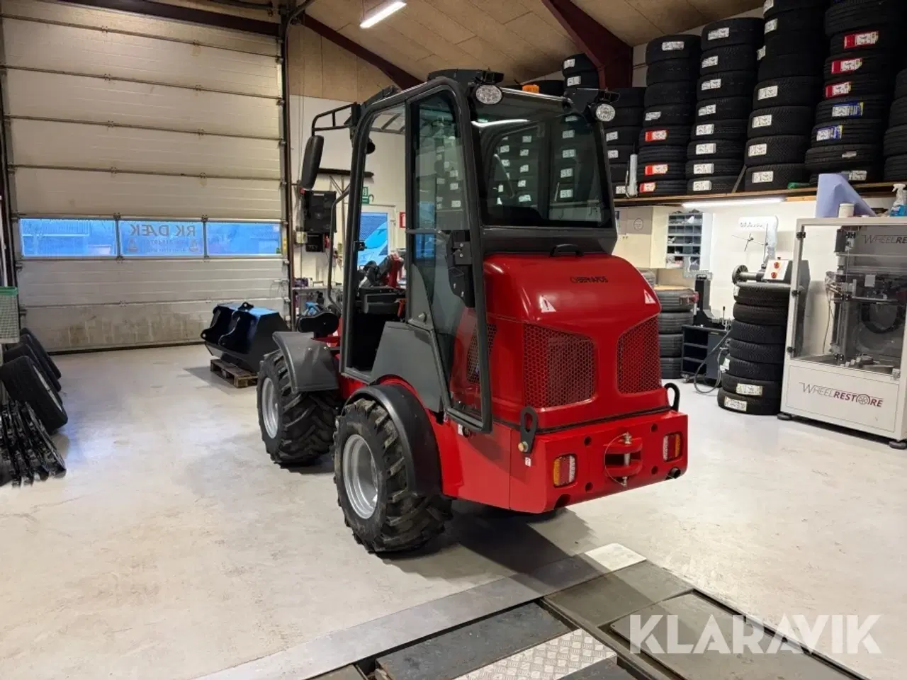 Billede 3 - Minilæsser Bernards W1650C med skovl og gafler