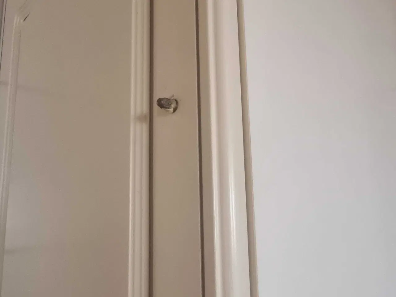 Billede 3 - Badeværelse møbler