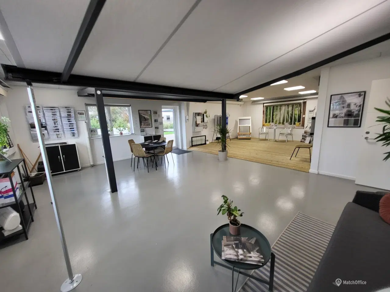 Billede 5 - 700 m² højloftet lager med kontor og showroom  indflytningsklart og velbeliggende