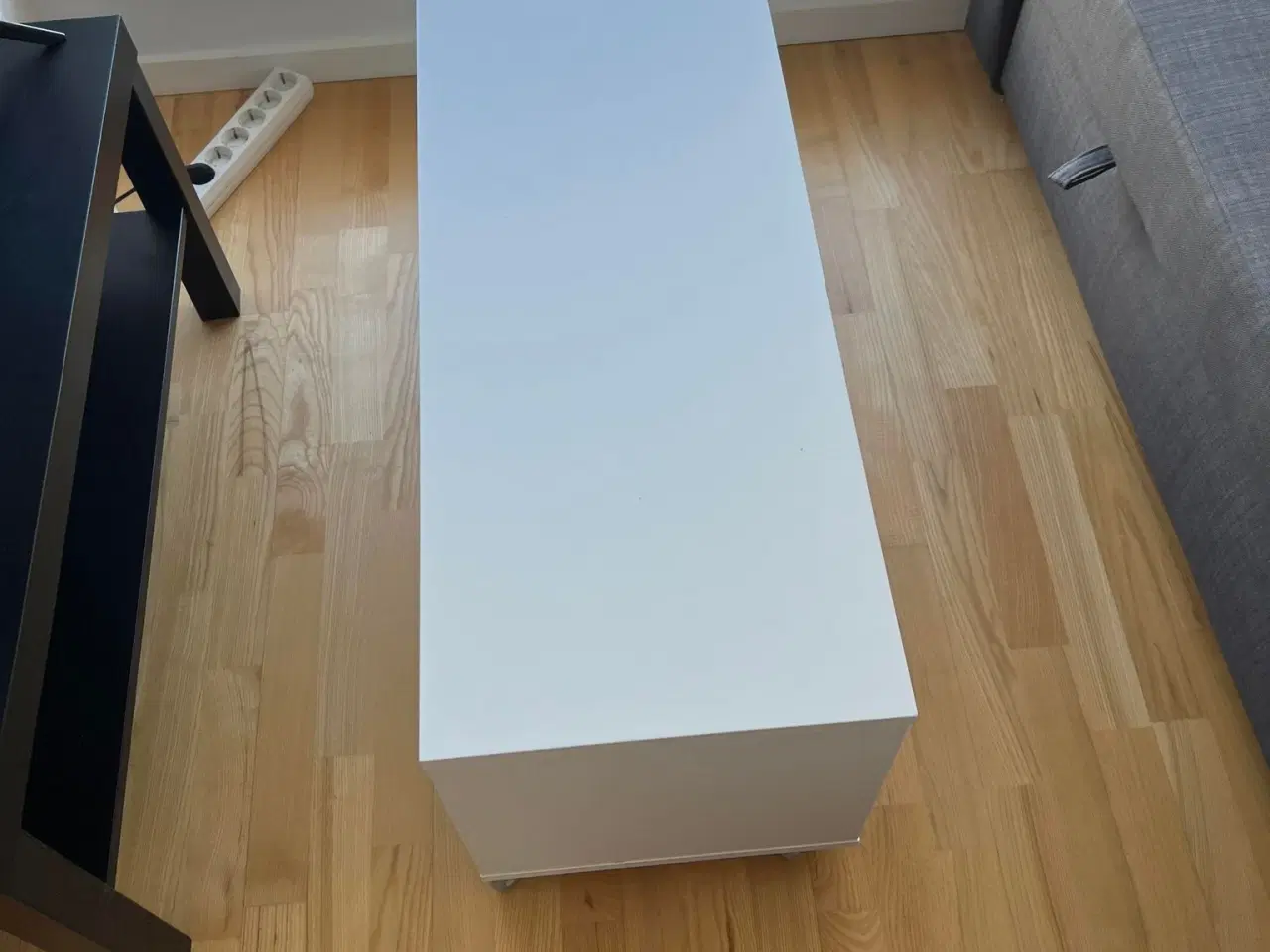 Billede 2 - VIHALS sofabord fra IKEA sælges