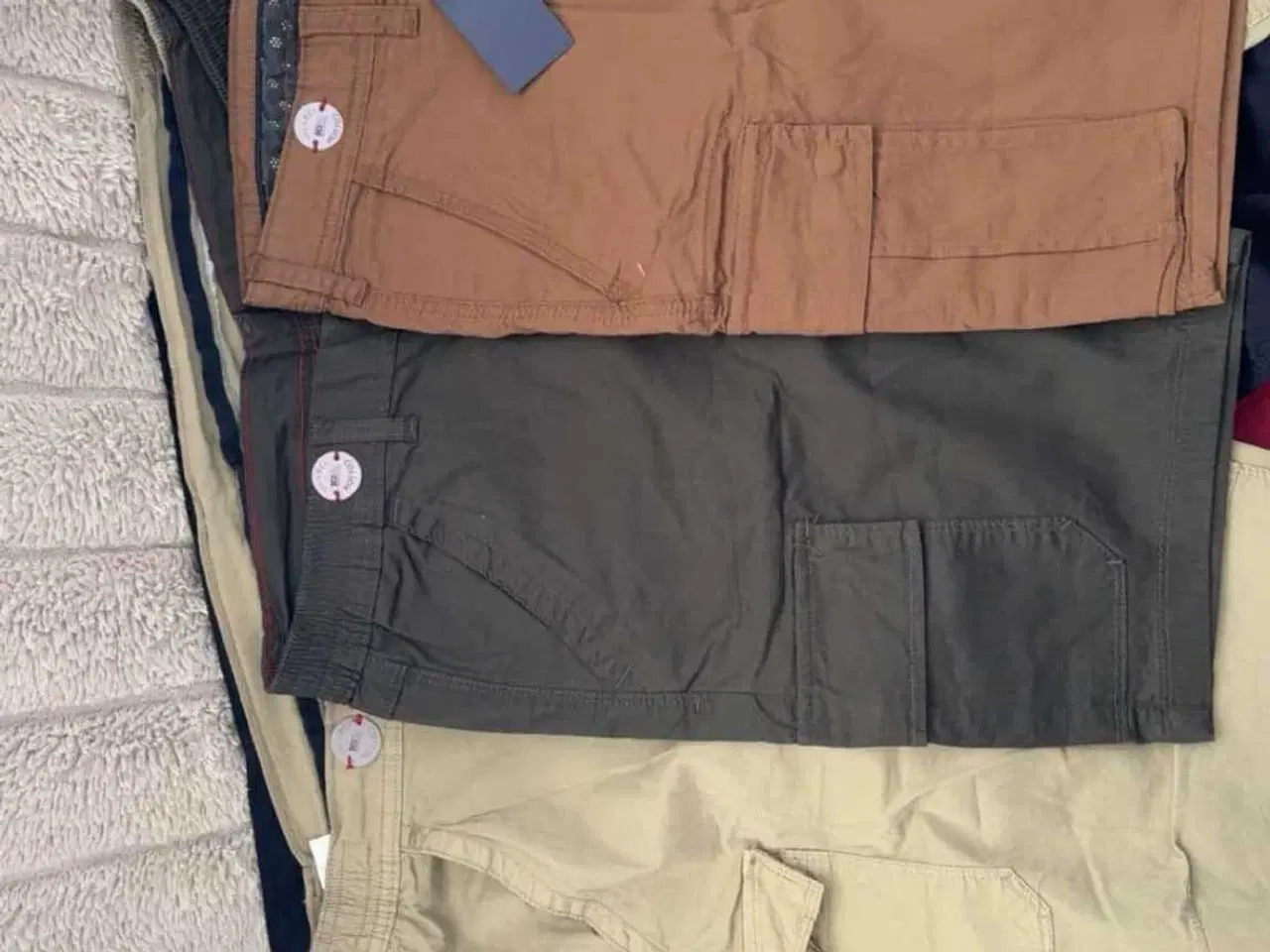 Billede 10 - Forskellige shorts sælges