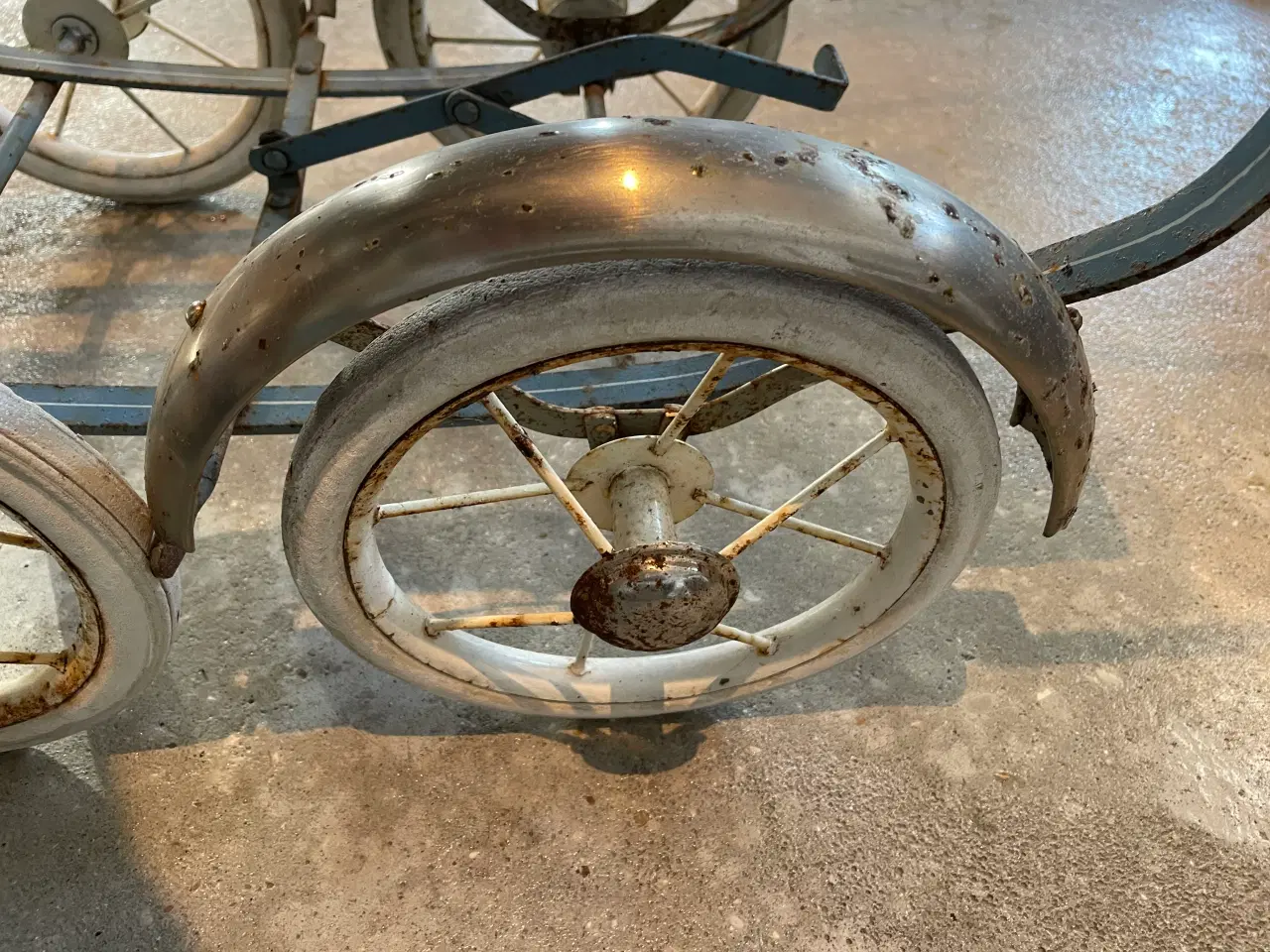 Billede 4 - Antik barnevogn / dukkevogn