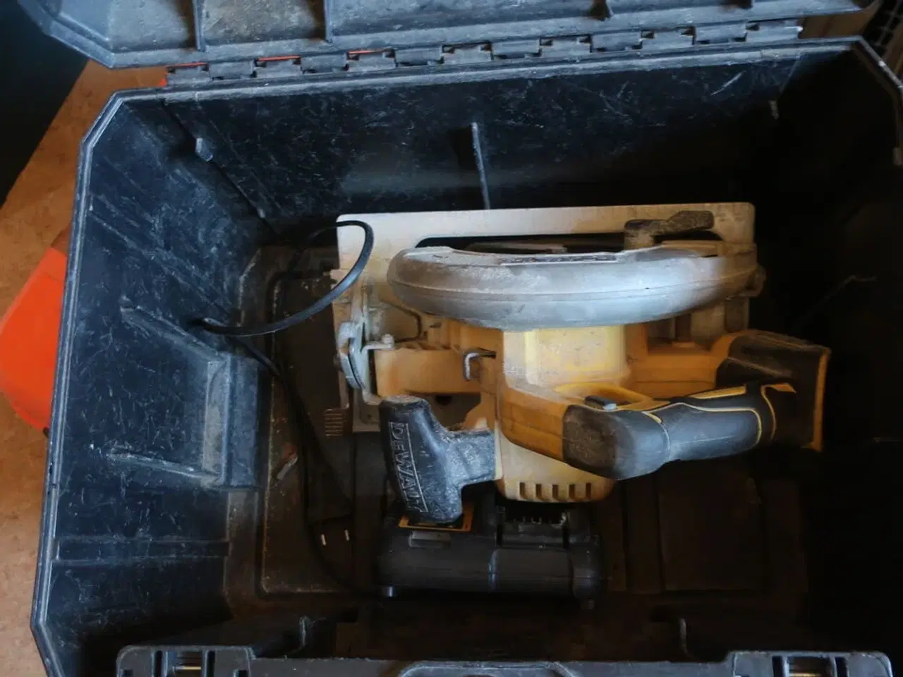 Billede 2 - Akku rundsav DEWALT med lader