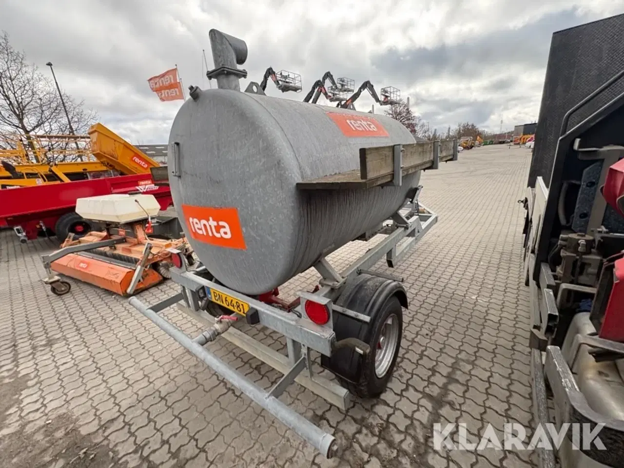 Billede 5 - Vandvogn SOLUS 3000 med pumpe