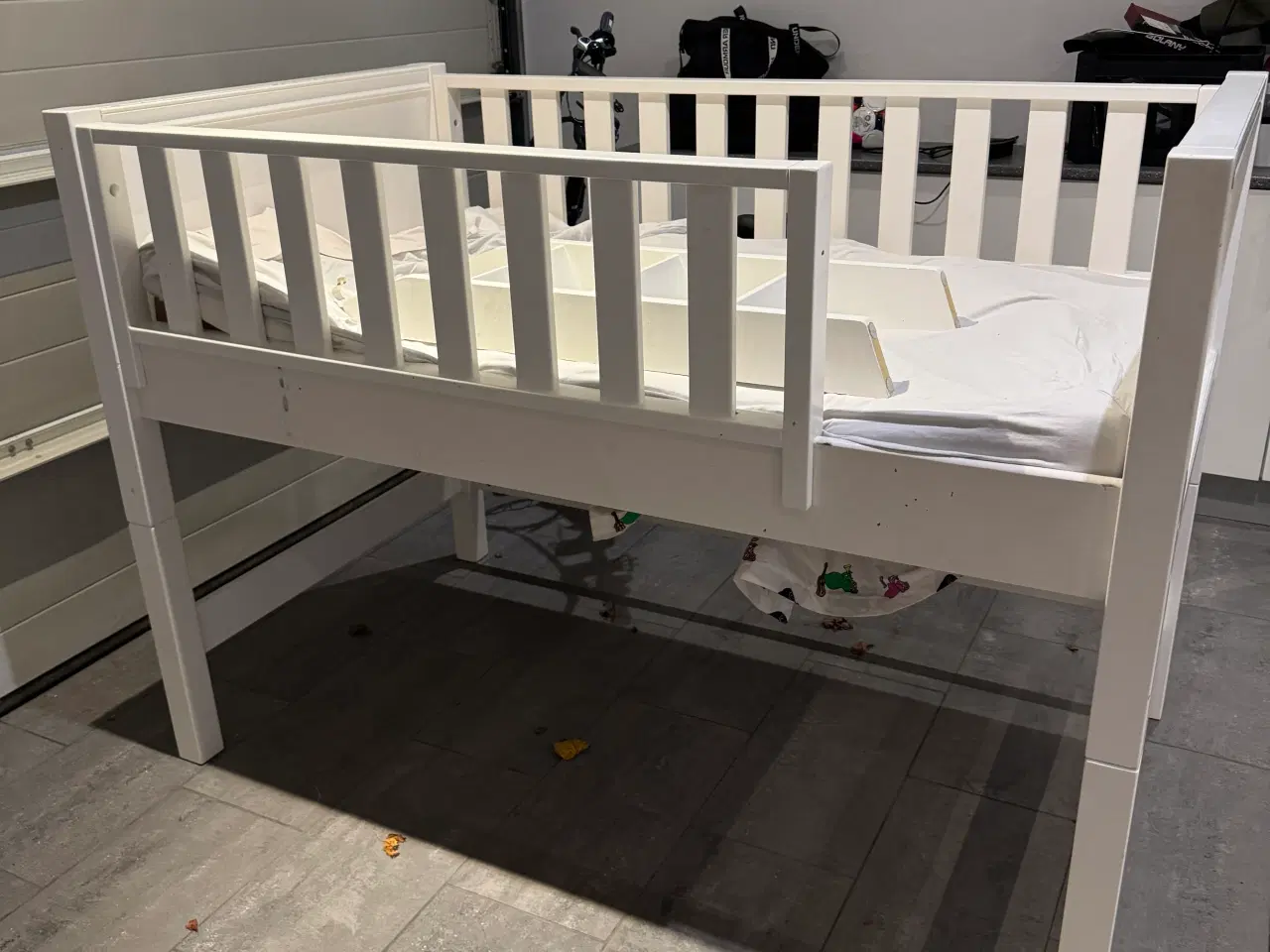 Billede 3 - Halv høj seng