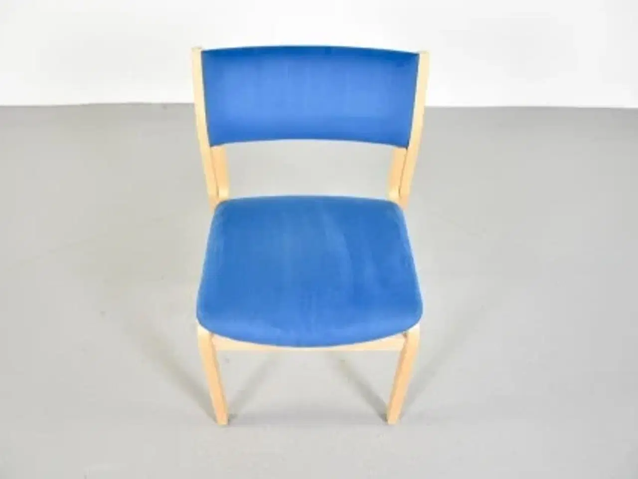 Billede 5 - Farstrup konference-/mødestol i bøg med blåt alcantara polster