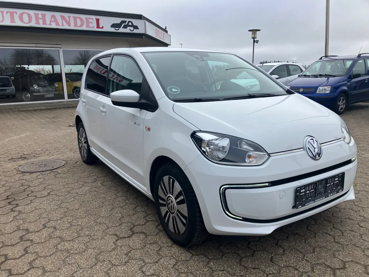 Billede 2 - VW E-UP  km 34000