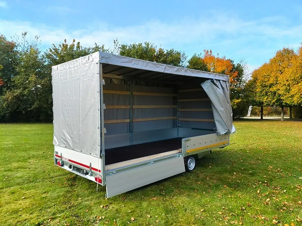 Billede 2 - Høj presenning m. gardinsider til Eduard 5022 trailer