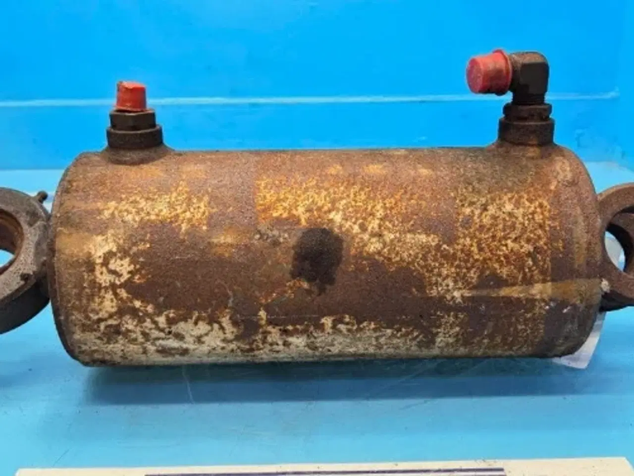 Billede 2 - Valtra T213 Liftcylinder R.  V37787500
