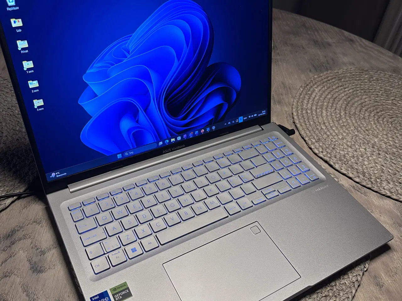 Billede 1 - Asus vivobook bærbar computer 
