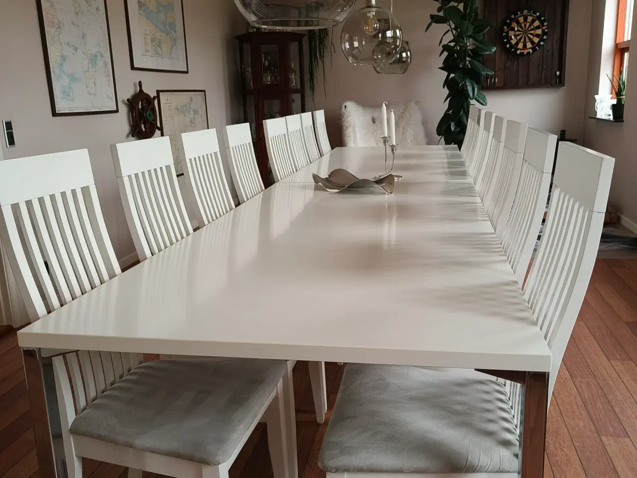 Billede 2 - Lang bord med stole til spisestue