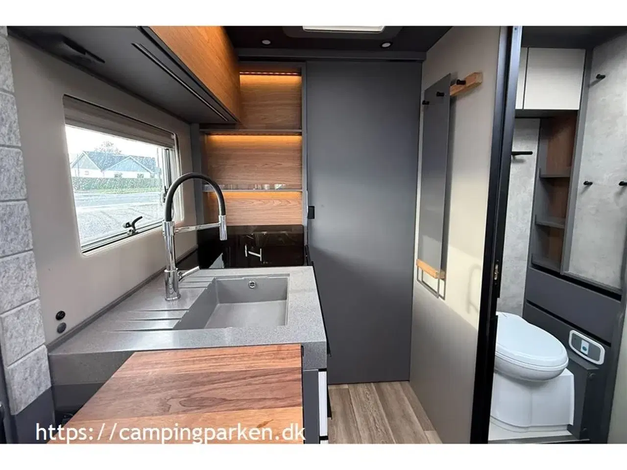 Billede 13 - 2022 - Niesmann+Bischoff iSmove 6.9E Aut. gear   En sjælden mulighed for en brugt Niesmann-Bischoff Ismove 6,9E, luksus i stilrent design