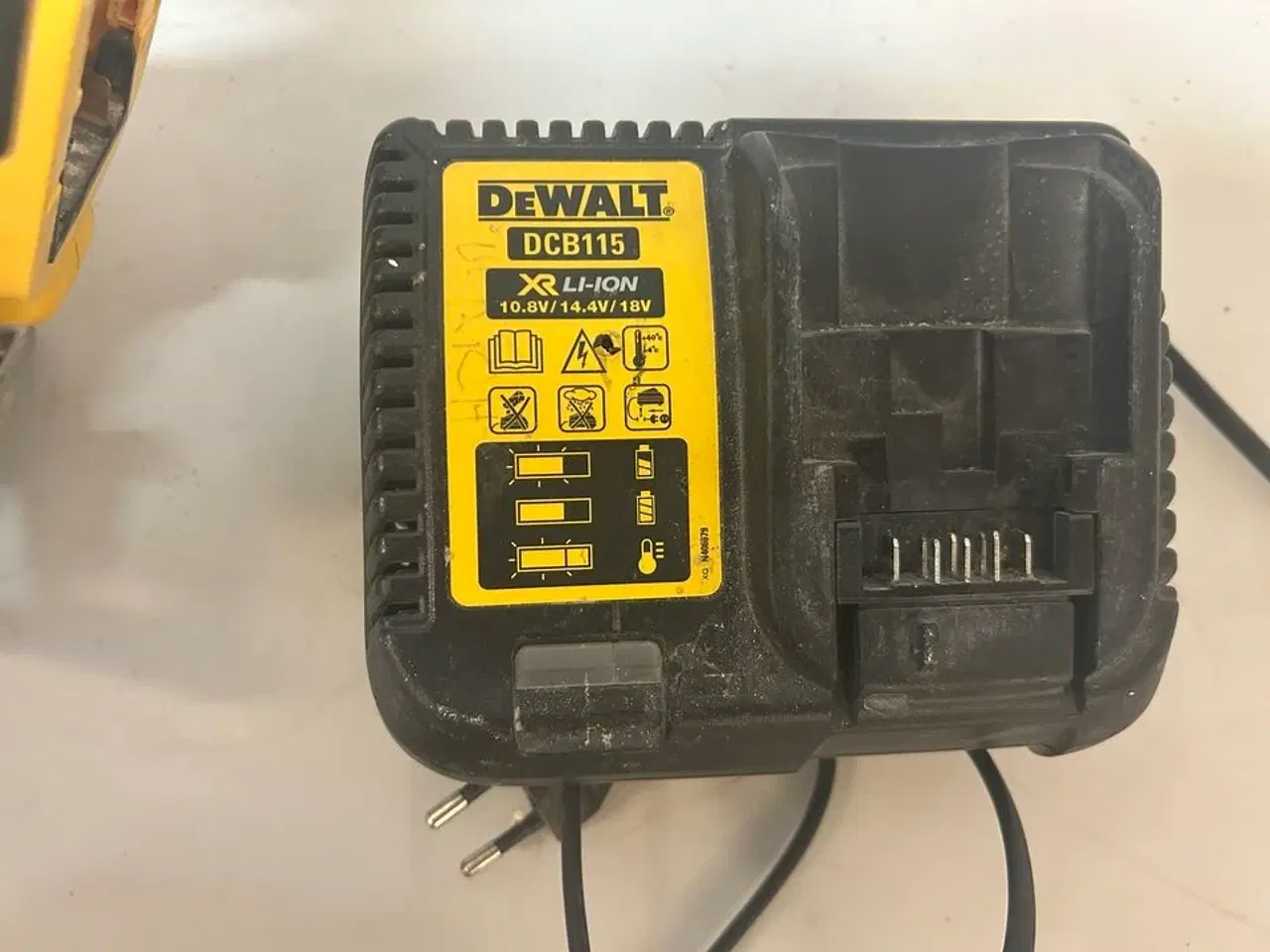 Billede 3 - DEWALT Varmepistol DCE530 & DEWALT Rundsav DCS391