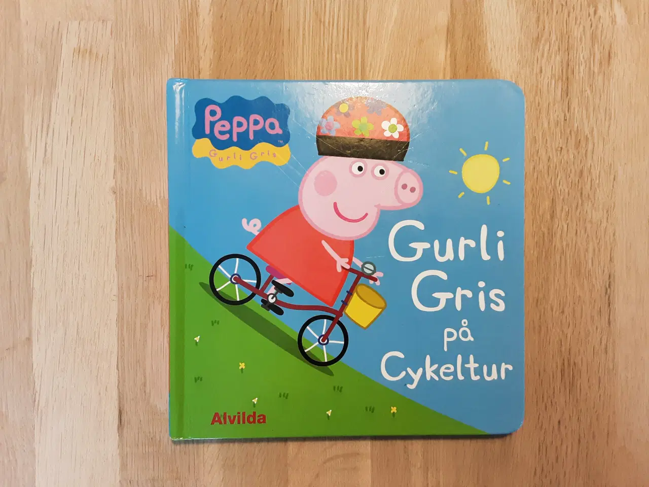 Billede 1 - Gurli gris på cykeltur