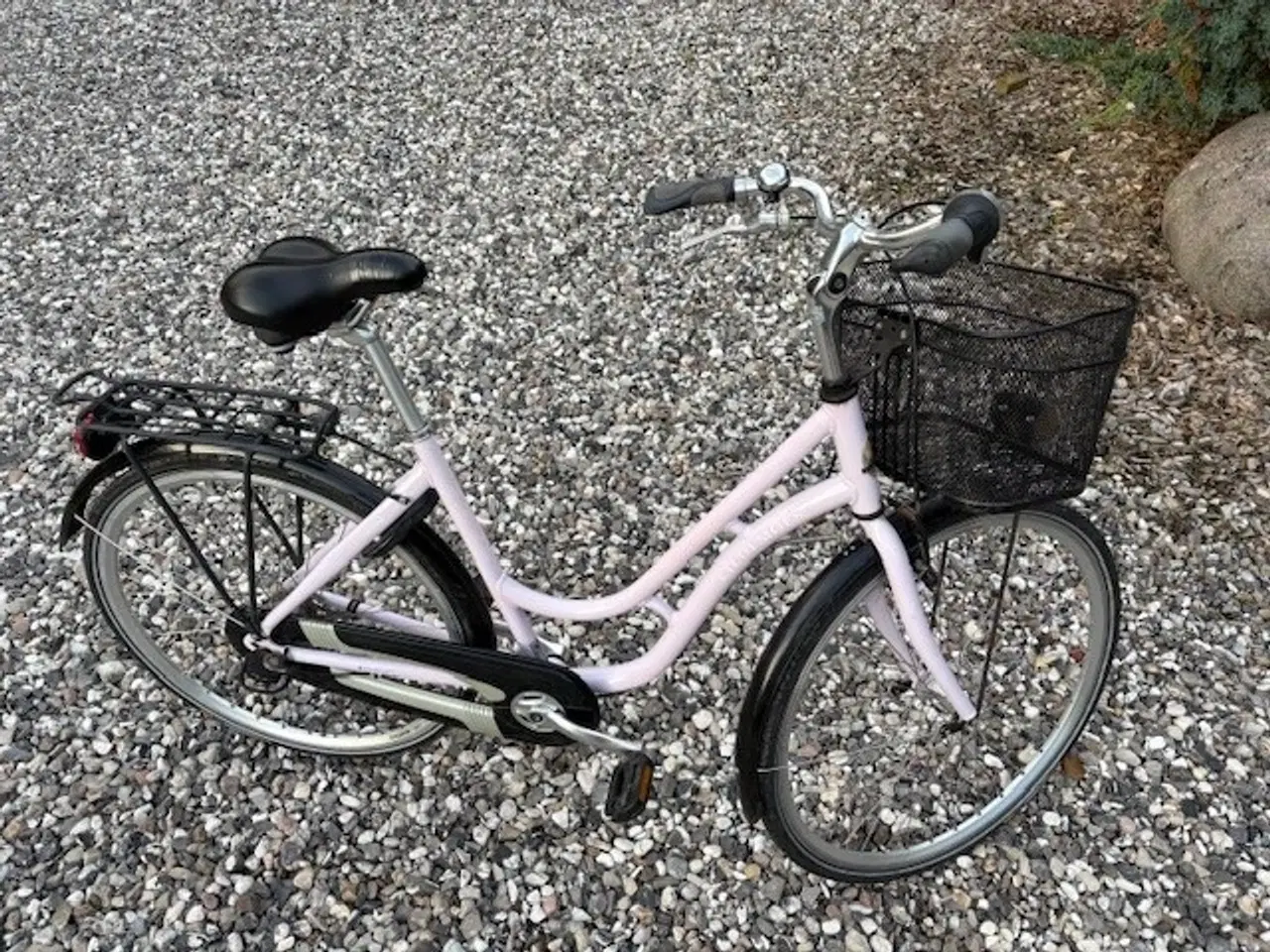 Billede 2 - Lyserød 28" damecykel 