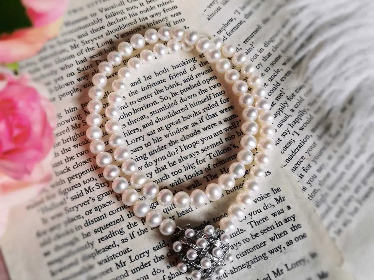 Billede 10 - Perlehalskæde med hjertevedhæng