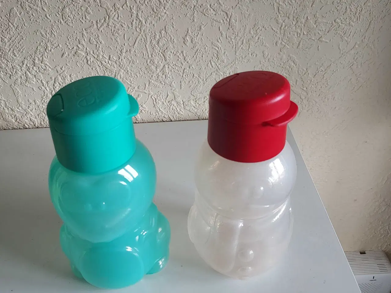 Billede 1 - Tupperware små dyreflasker 2 stk