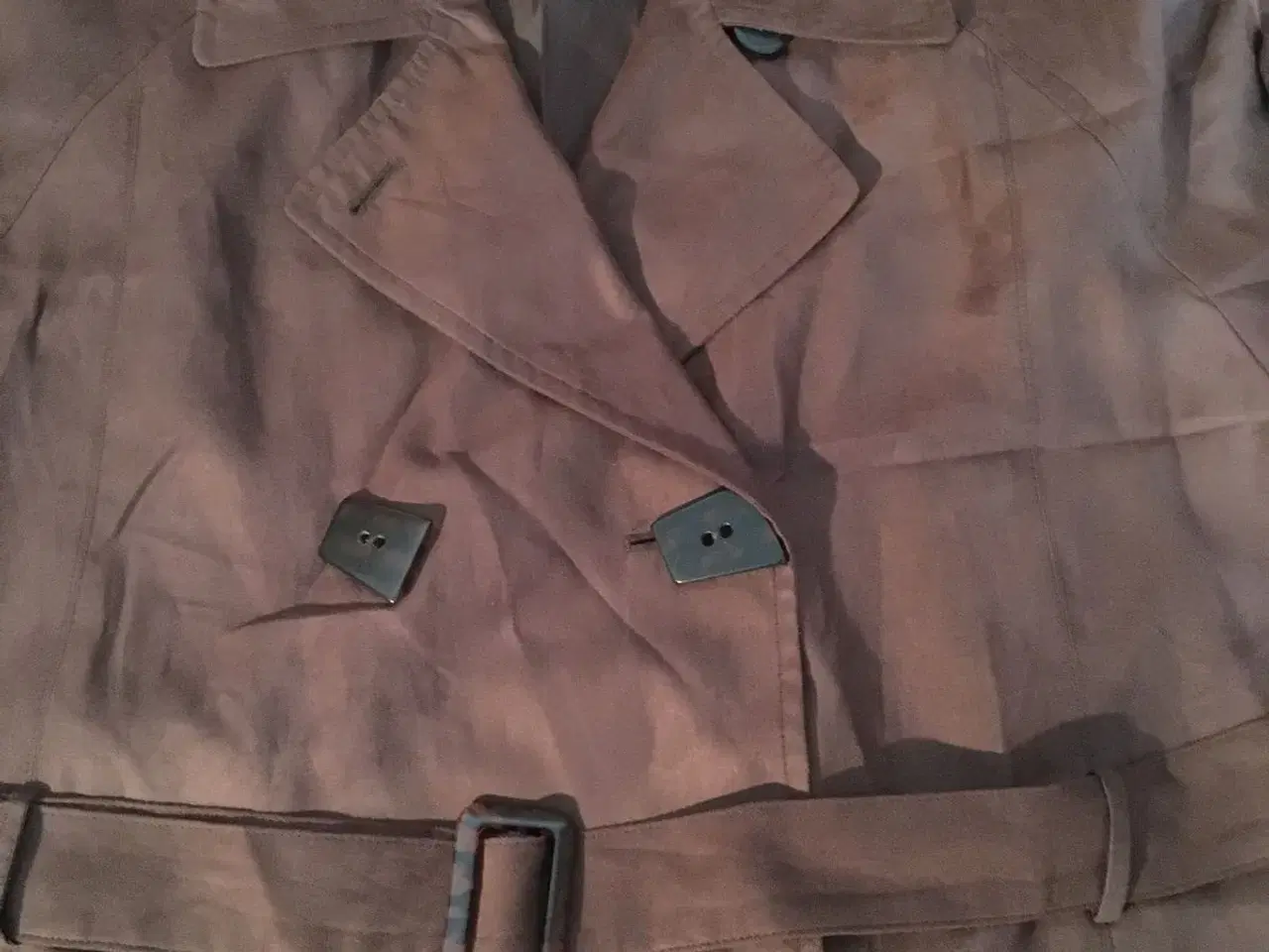 Billede 10 - Lækker mørkebrun frakke til salg