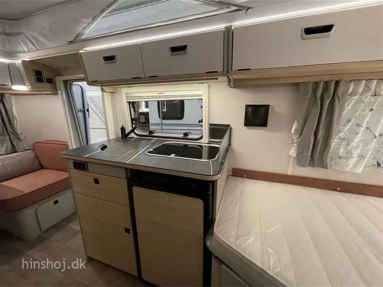 Billede 6 - 2024 - Eriba Touring 542 Tango Red   Eriba Touring 542 Tango Red 2024 fra Hinshøj Caravan