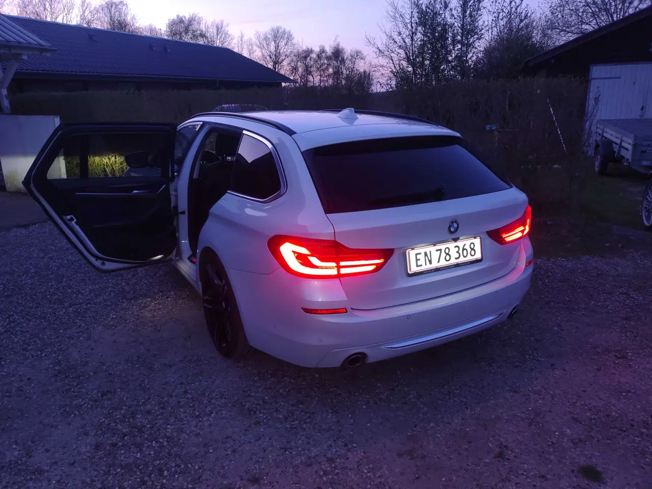 Billede 14 - BMW 520d G31, adaptiv fartpilot, Læder