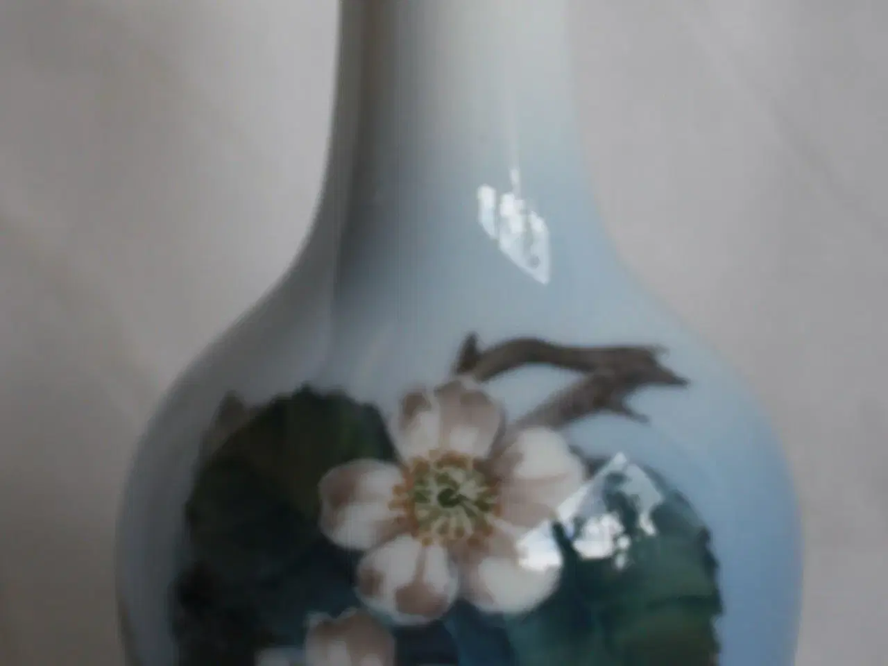 Billede 2 - Vase med brombærranke fra Royal Copenhagen