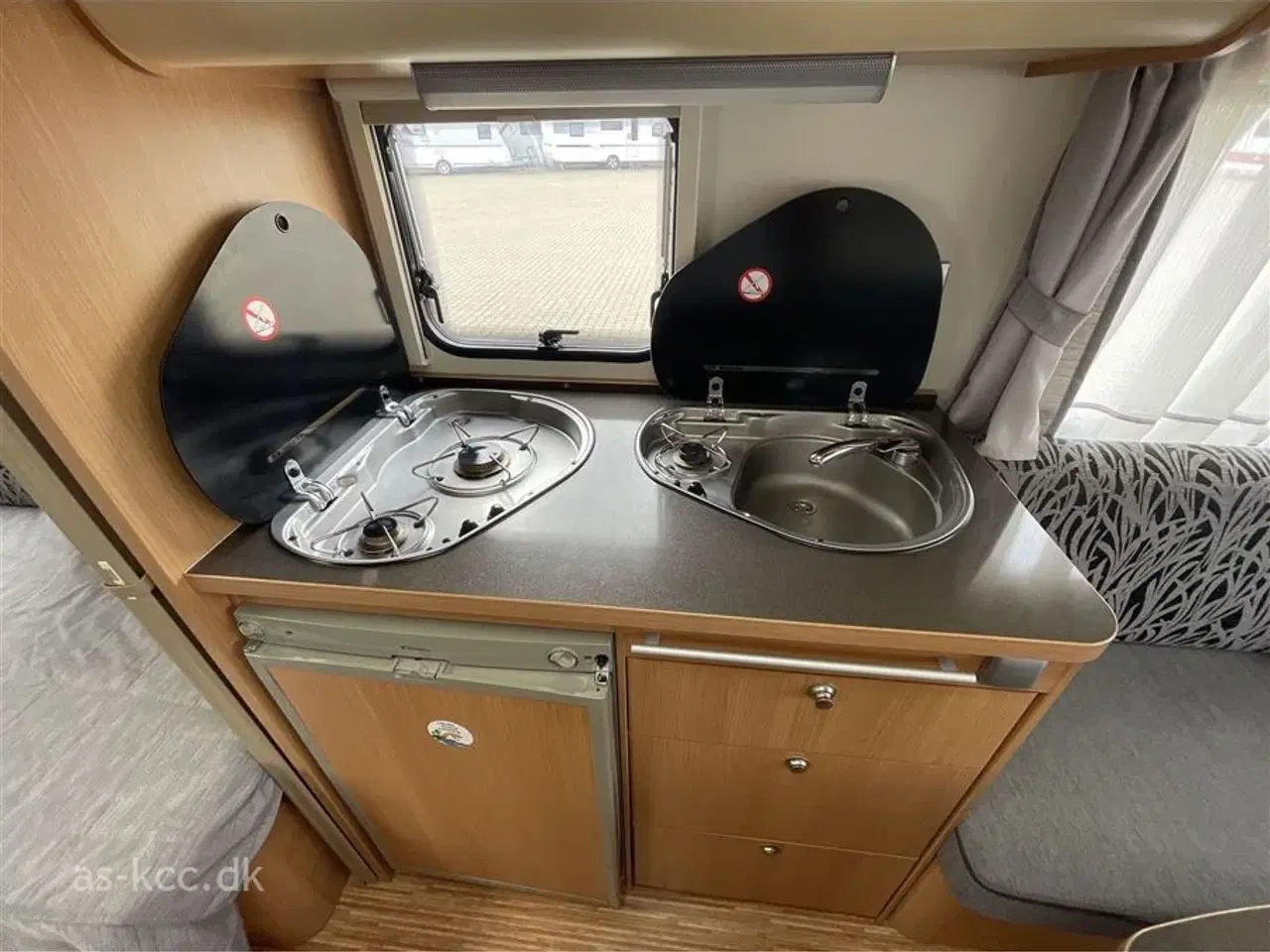 Billede 6 - 2010 - Adria Adora 542 UT   Adria Adora 542 UT enkelte senge