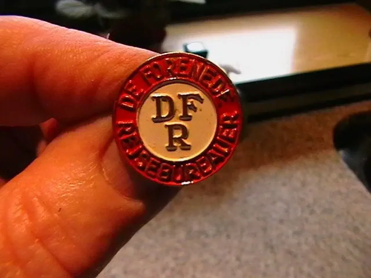 Billede 2 - Emblem: DFR. Ældre, men fint.