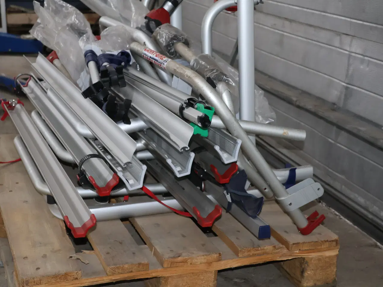 Billede 3 - Div cykelstativer til campingvogn/autocamper