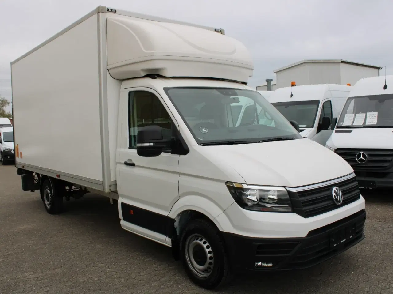 Billede 2 - VW Crafter 35 2,0 TDi 177 Alukasse m/lift aut.