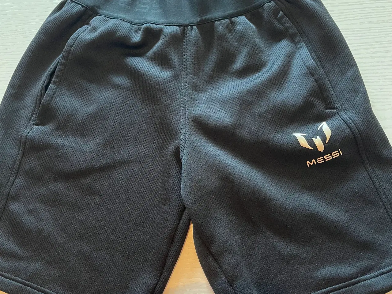 Billede 1 - Sorte Messi shorts str. 152